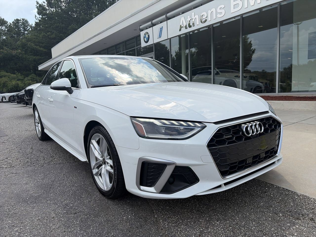 Used 2022 Audi A4 2.0T Premium Plus w/ Premium Plus Package AWD/4WD image 1