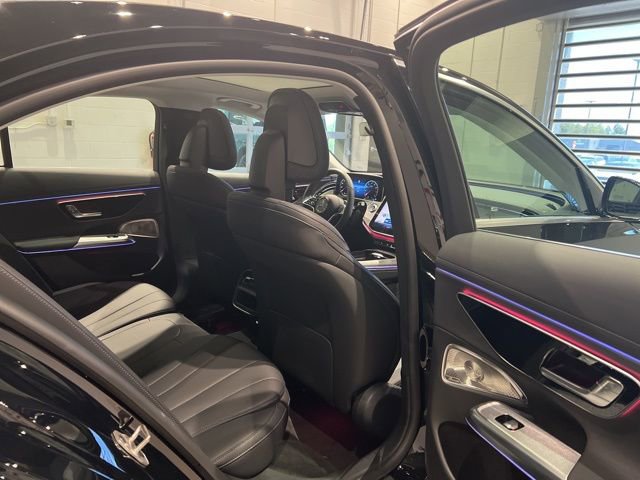 Used 2025 Mercedes-Benz E 350 4MATIC Sedan image 46