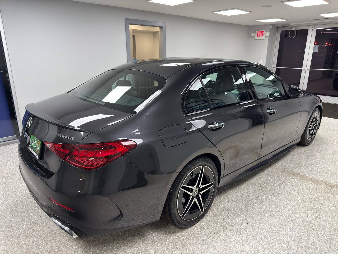 Used 2023 Mercedes-Benz C 300 4MATIC Sedan image 3