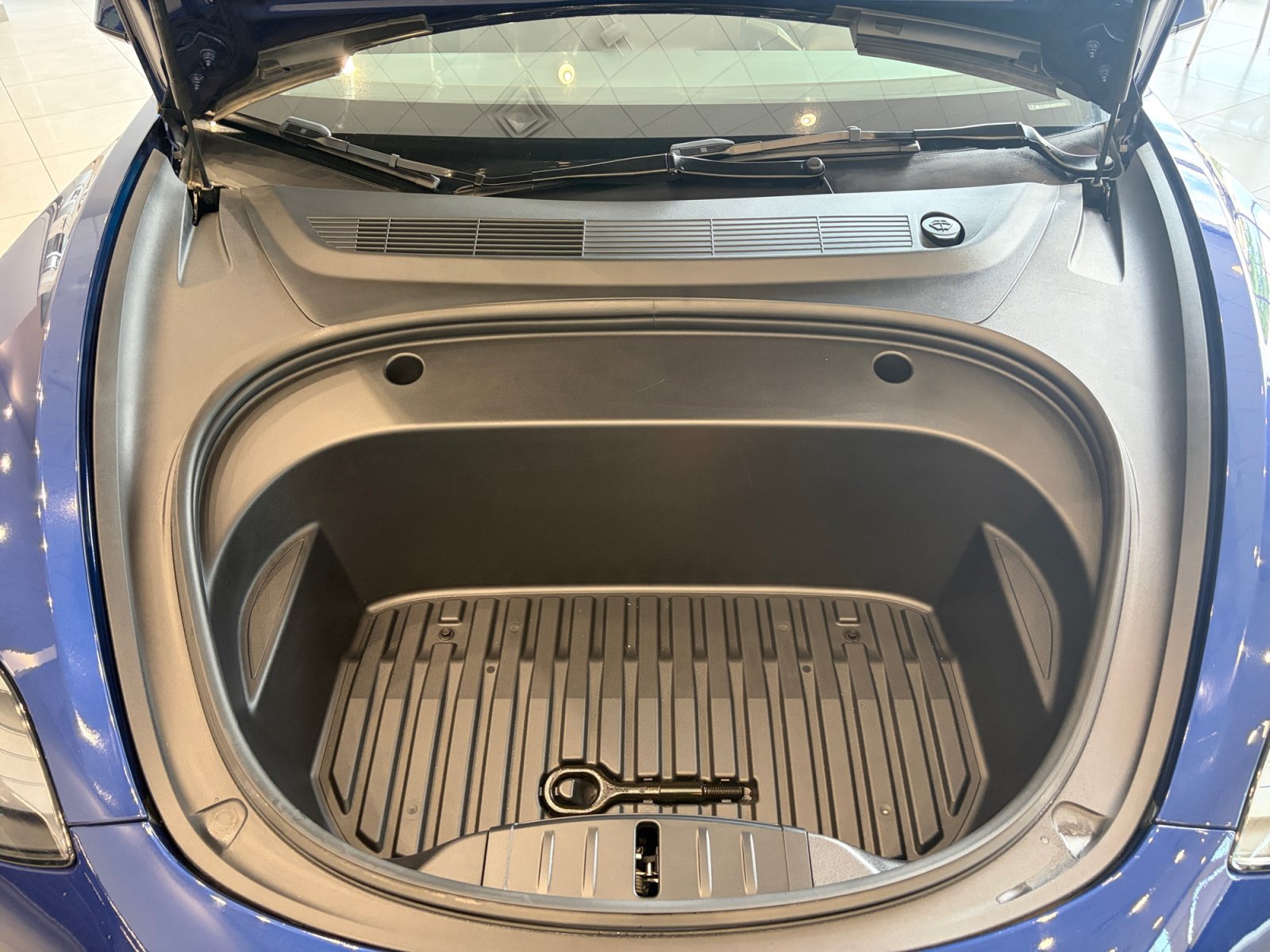 Used 2023 Tesla Model 3 Standard Range RWD image 31