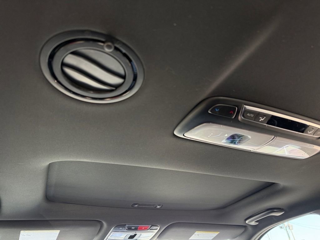 Used 2023 Kia Telluride EX X-Line image 16