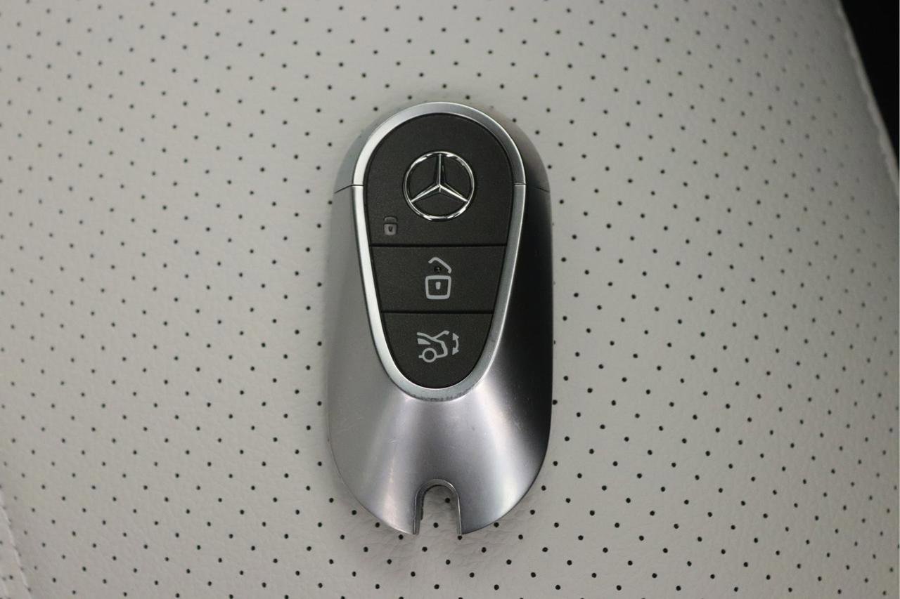 New 2026 Mercedes-Benz GLC 300 image 12