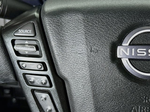 Used 2025 Nissan Frontier SV RWD image 11