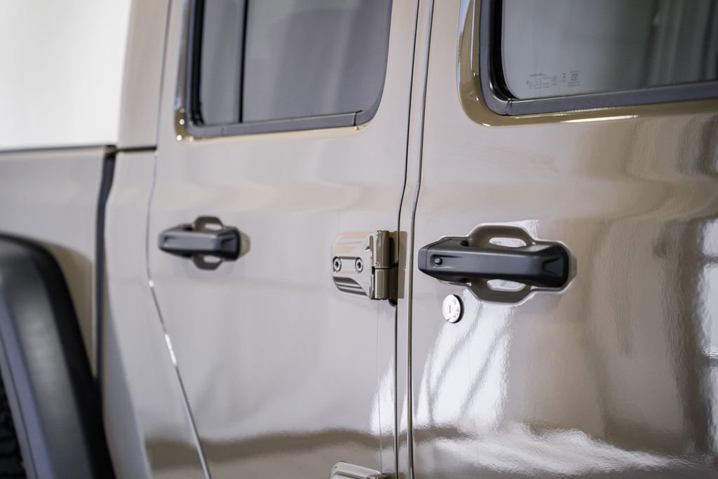 New 2026 Jeep Gladiator Mojave image 16