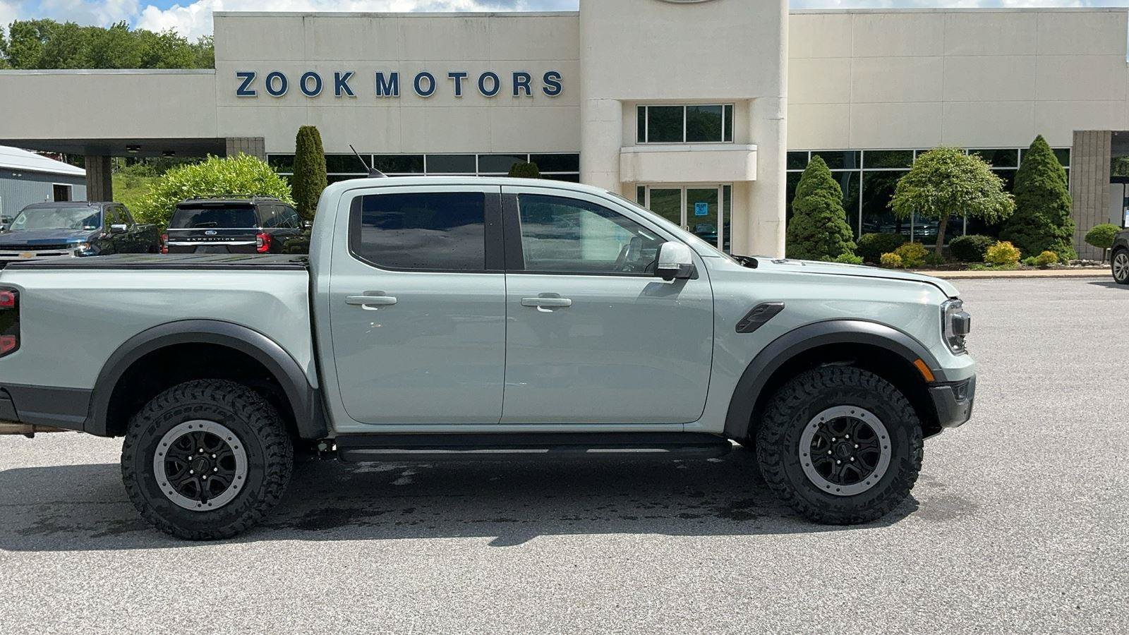 Certified 2024 Ford Ranger Raptor AWD/4WD image 4