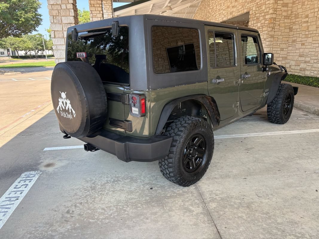 Used 2015 Jeep Wrangler Unlimited Sport AWD/4WD image 8