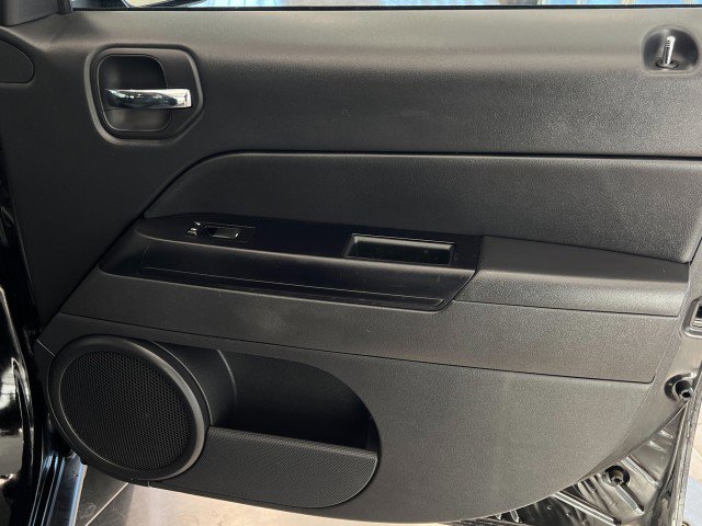 Used 2016 Jeep Patriot Sport w/ Power Value Group image 15