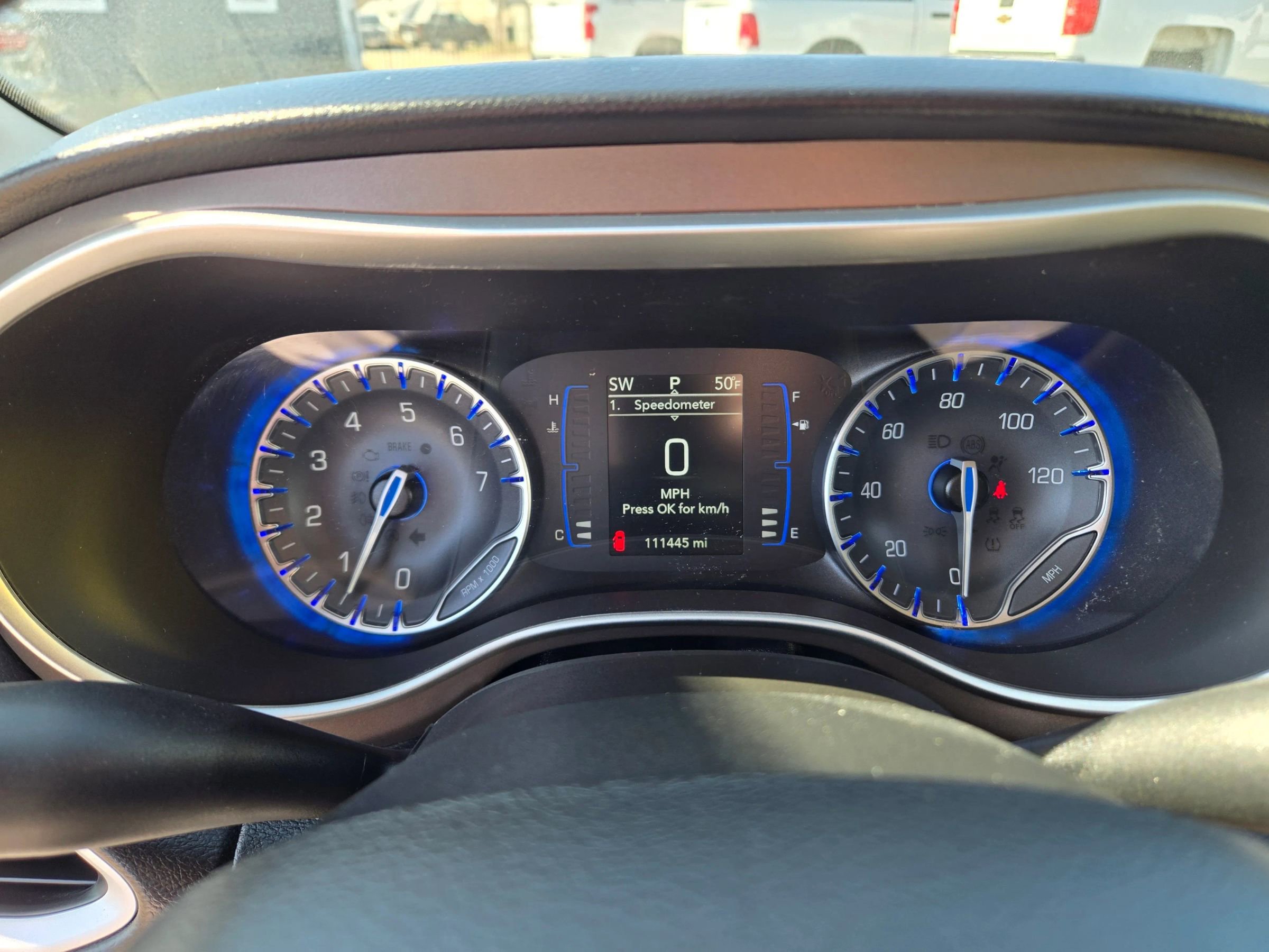 Used 2022 Chrysler Voyager LX image 32