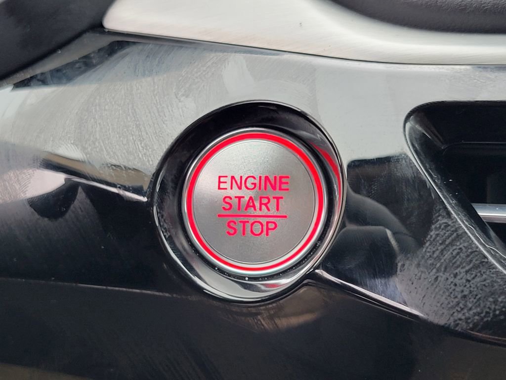 Certified 2025 Acura MDX w/ Technology Package image 32