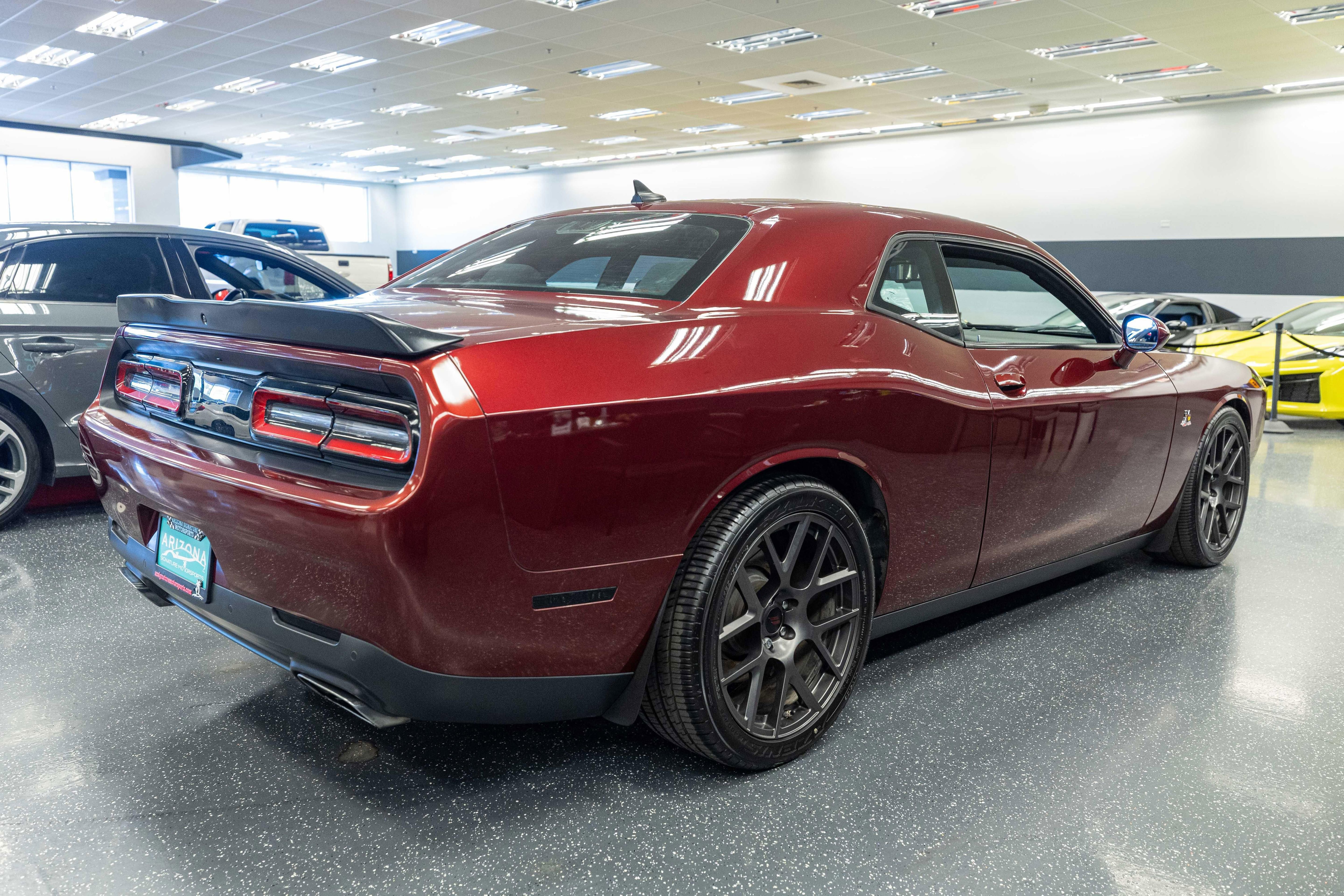 Used 2017 Dodge Challenger R/T Scat Pack w/ Driver Convenience Group RWD image 5