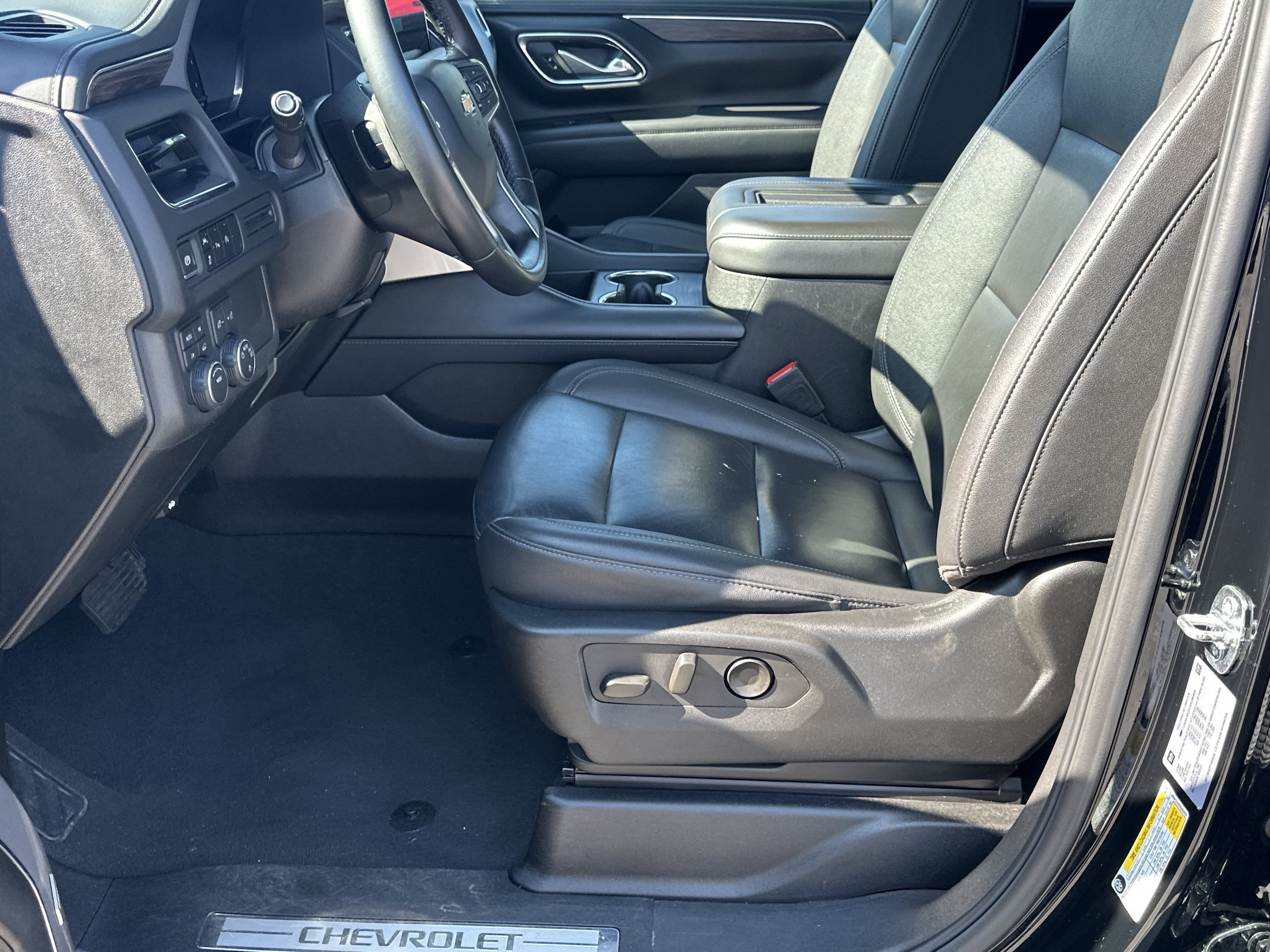 Used 2024 Chevrolet Tahoe LT AWD/4WD image 9