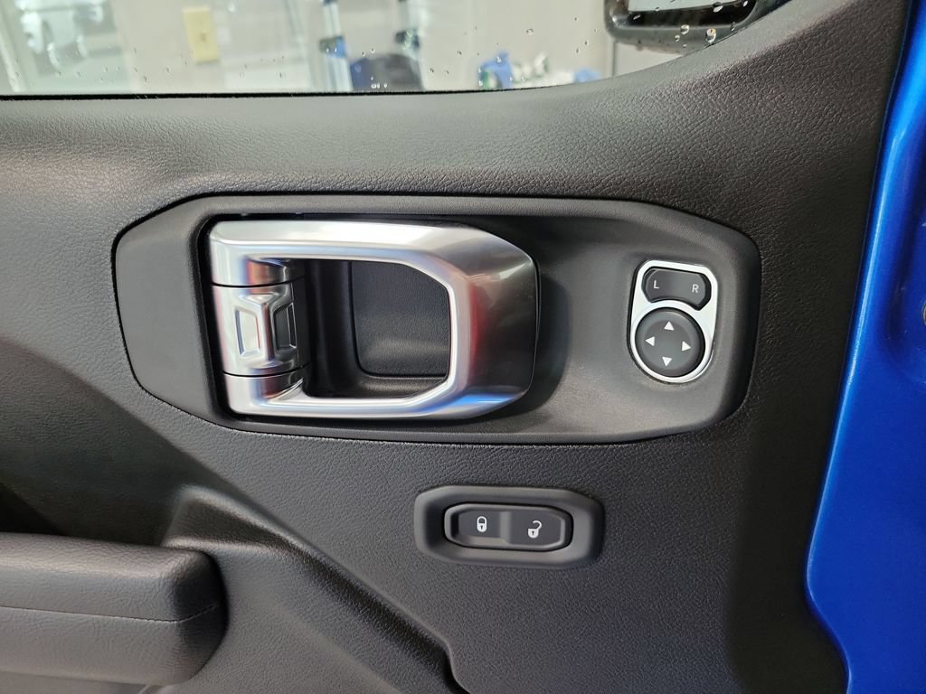 New 2025 Jeep Gladiator Sport AWD/4WD image 19