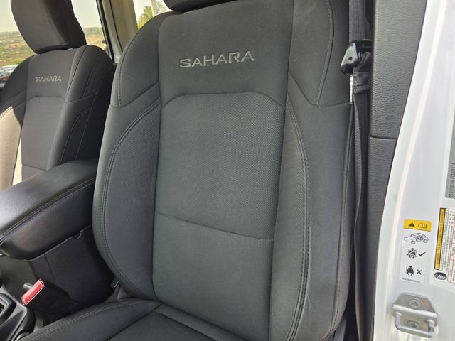 Used 2020 Jeep Wrangler Unlimited Sahara w/ Uconnect 4C Nav & Sound Group AWD/4WD image 15