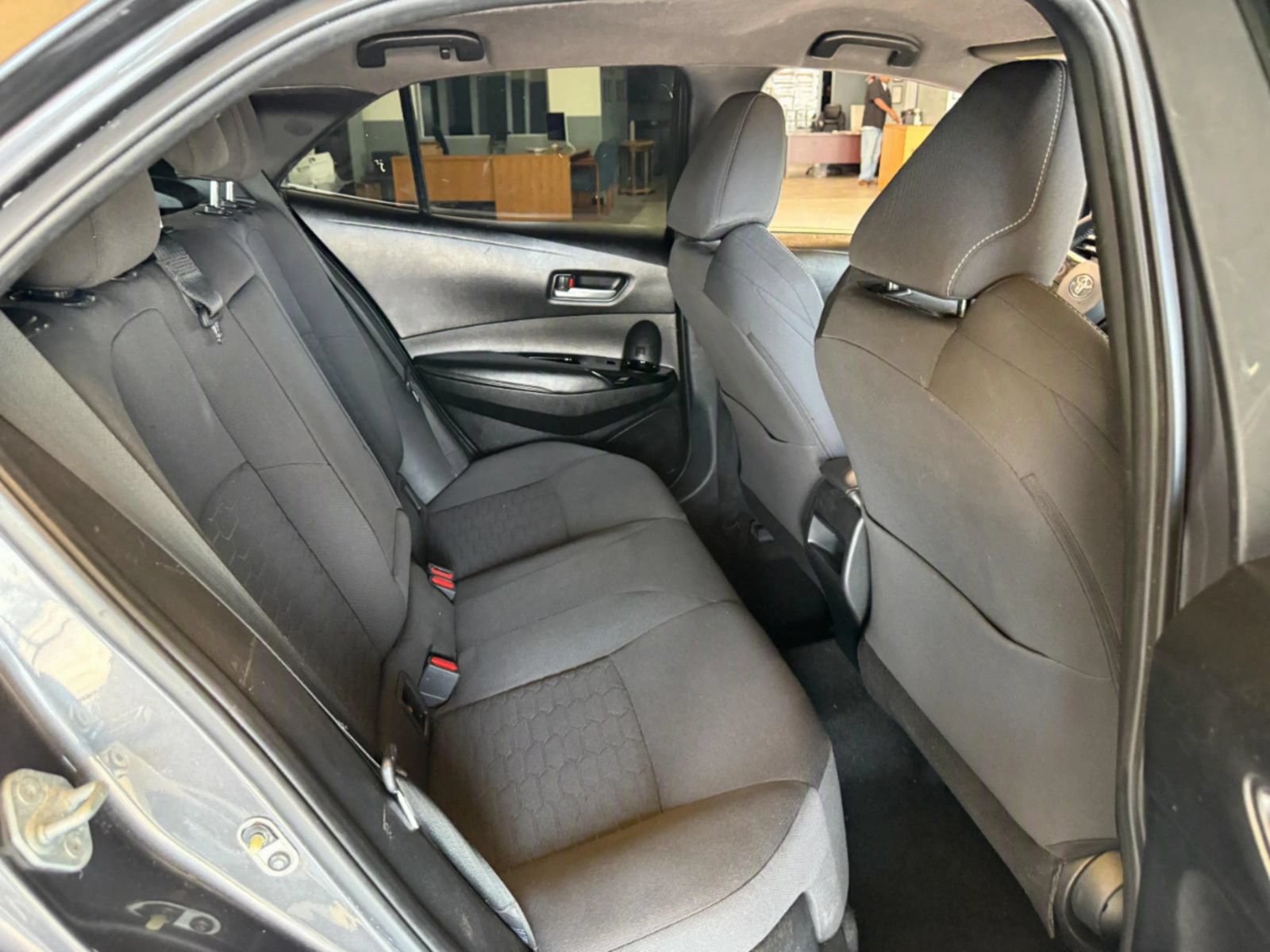 Used 2021 Toyota Corolla SE w/ Carpet Mat Package (TMS) FWD image 12