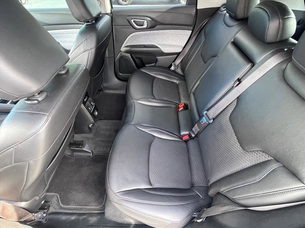 Used 2022 Jeep Compass Latitude FWD image 22