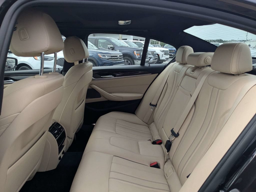 Used 2018 BMW 540i RWD image 12
