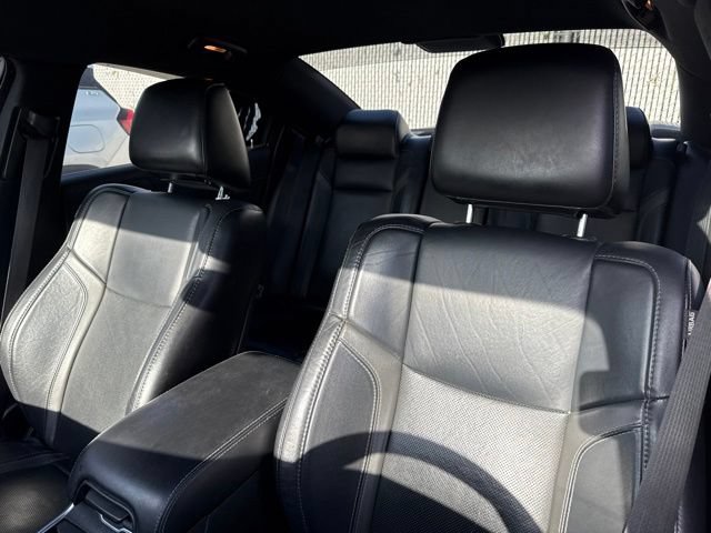 Used 2017 Dodge Charger SXT w/ Plus Group RWD image 9