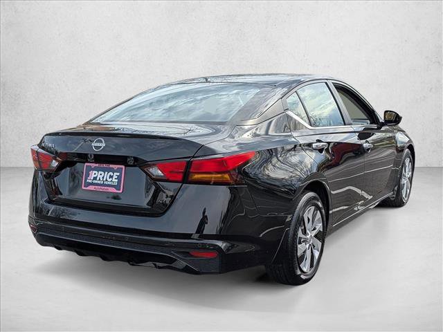 Used 2023 Nissan Altima 2.5 S FWD image 5