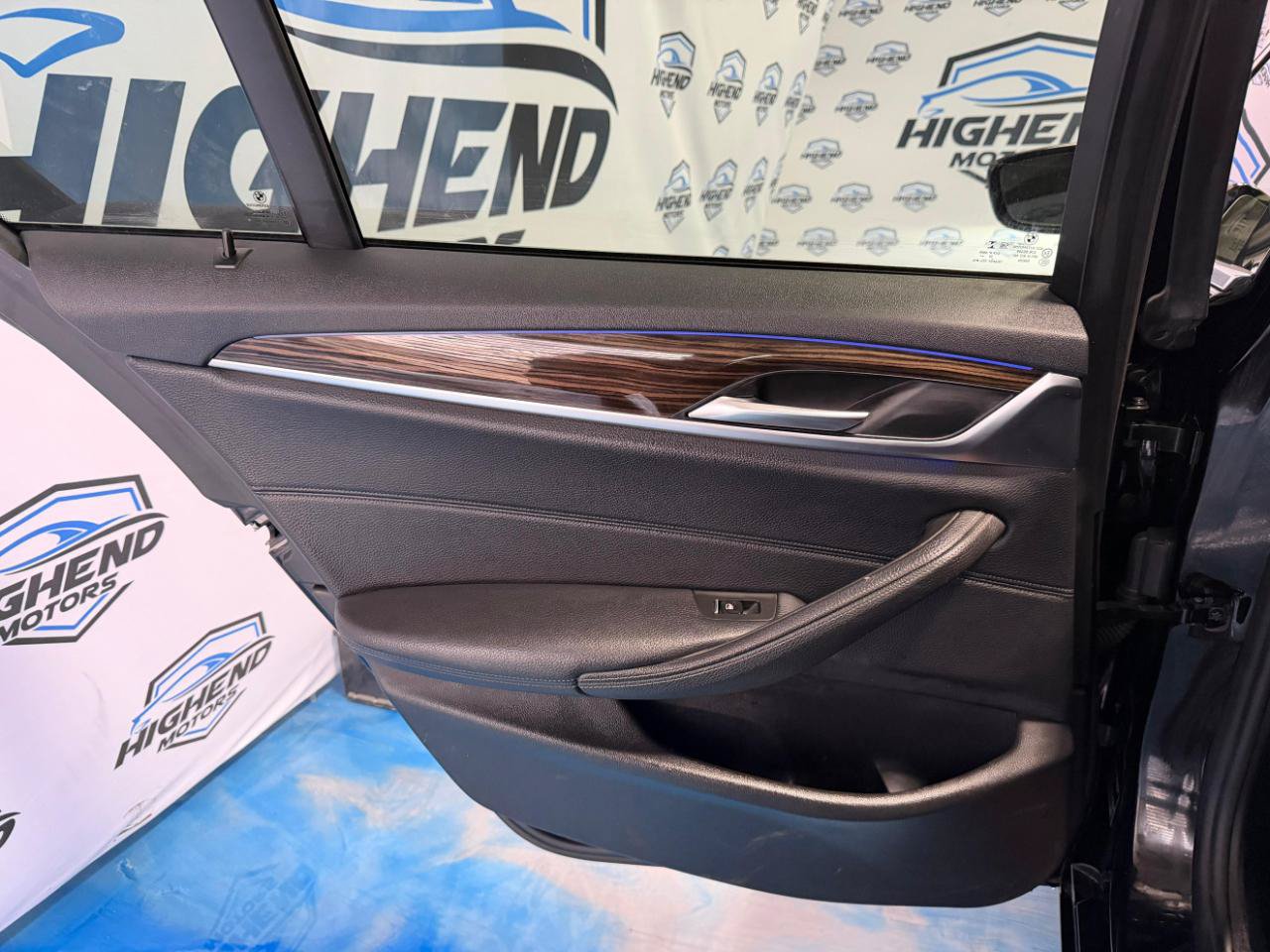 Used 2019 BMW 530i xDrive w/ Convenience Package AWD/4WD image 18