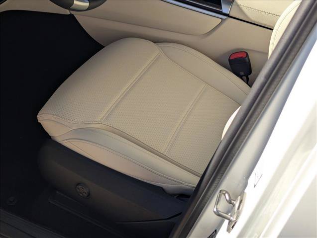 Certified 2026 Mercedes-Benz GLC 300 image 4