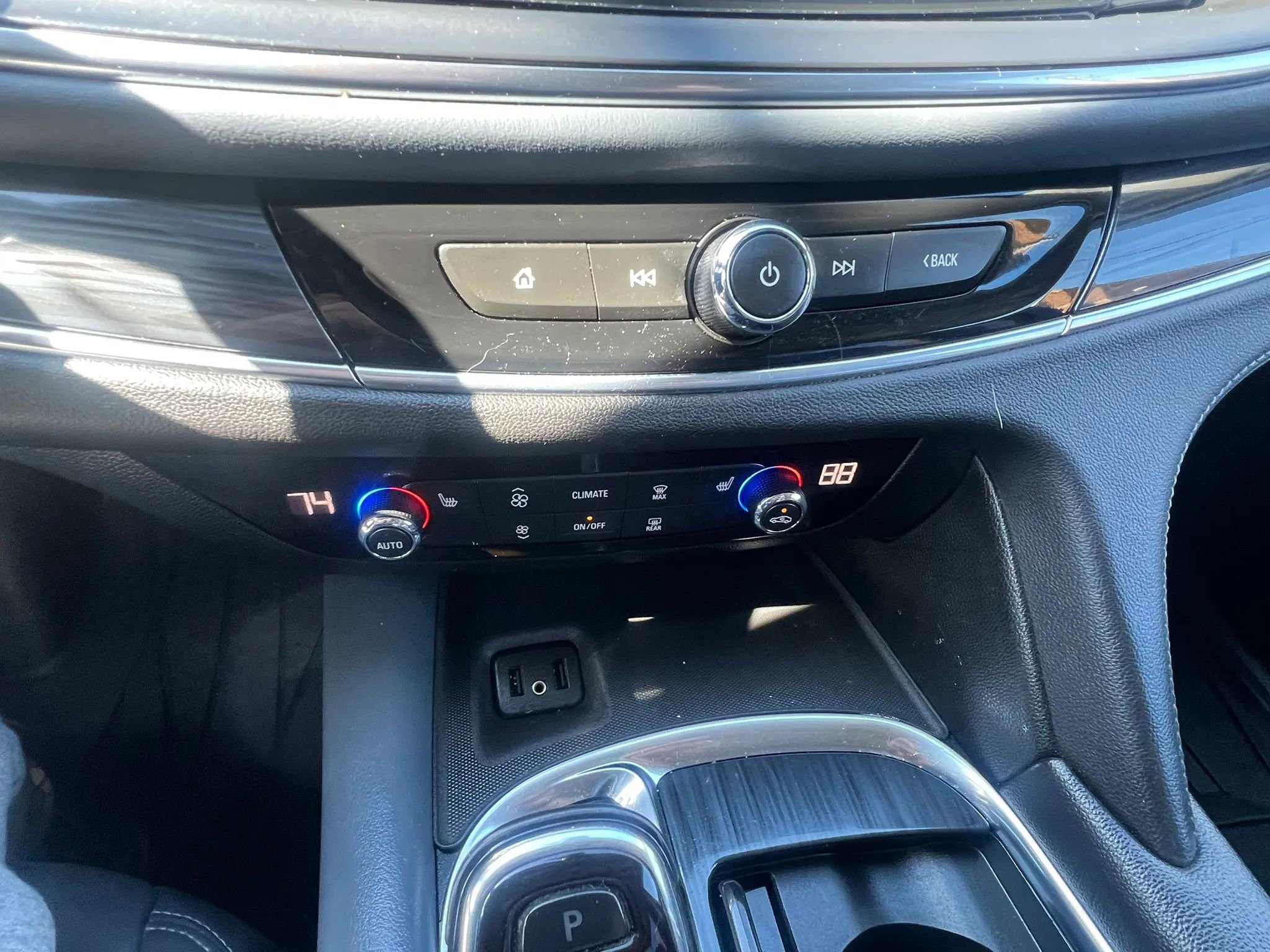 Used 2018 Buick Enclave Essence w/ Trailering Package AWD/4WD image 24