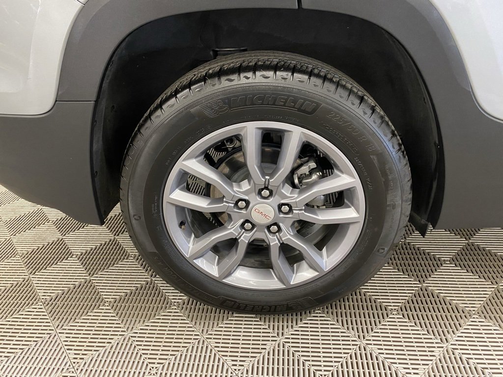 Used 2024 GMC Terrain SLT image 12