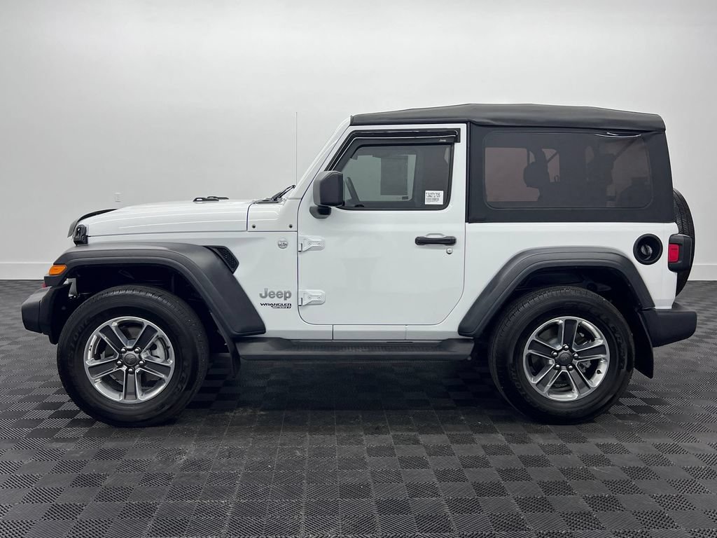 Used 2018 Jeep Wrangler Sport AWD/4WD image 2