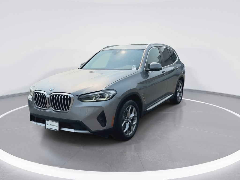 Used 2023 BMW X3 xDrive30i w/ Premium Package AWD/4WD image 4