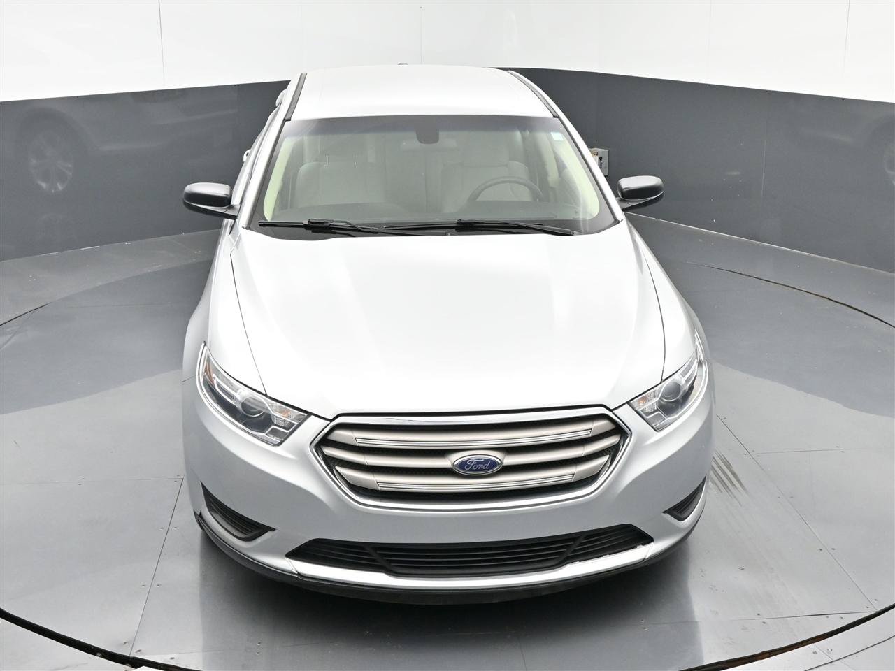 Used 2019 Ford Taurus SE FWD image 22