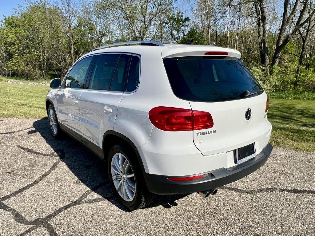 Used 2013 Volkswagen Tiguan SE FWD image 3