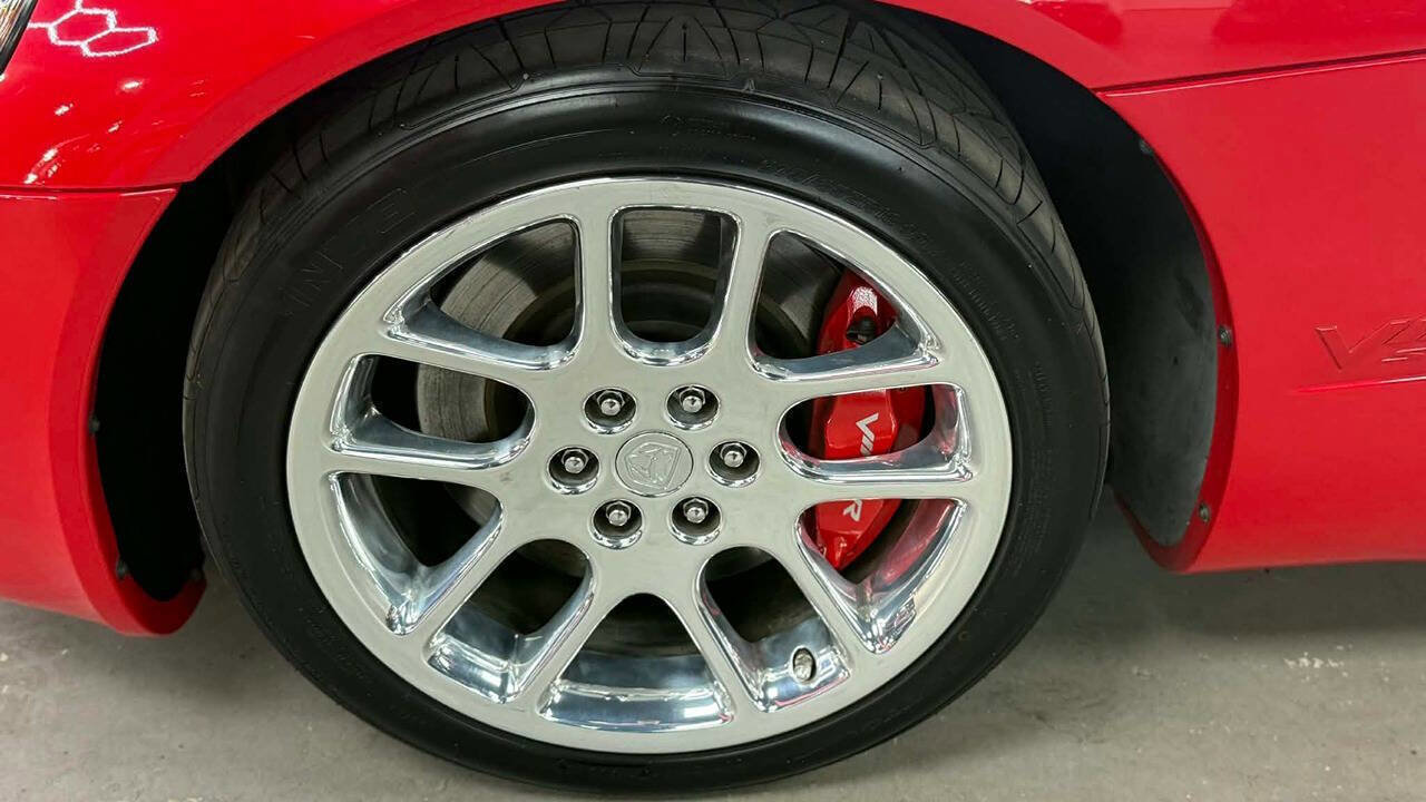 Used 2005 Dodge Viper SRT-10 image 10