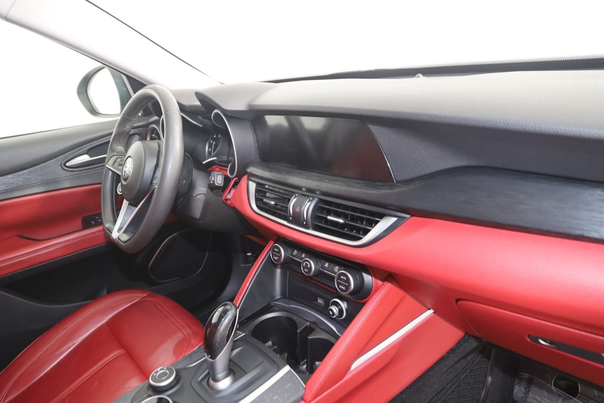 Used 2019 Alfa Romeo Stelvio w/ Nero Edizione RWD image 38