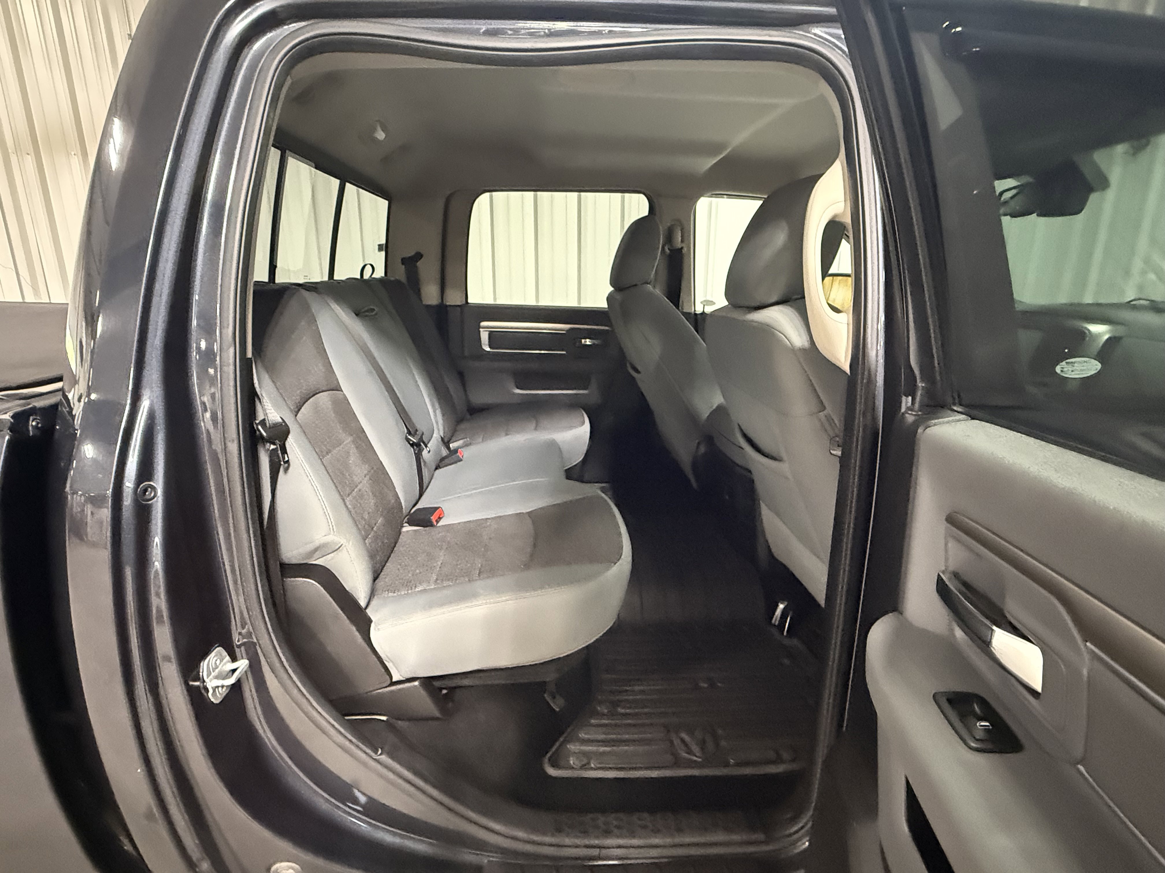 Used 2013 RAM 2500 Outdoorsman image 7