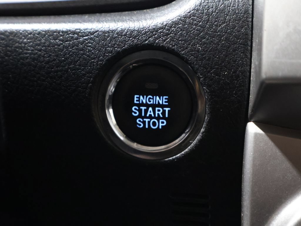 Used 2016 Toyota 4Runner Limited AWD/4WD image 26