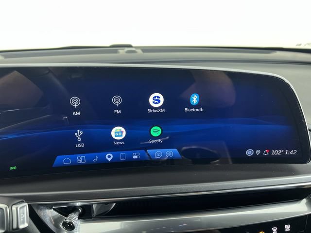 Used 2024 Cadillac Lyriq Tech AWD/4WD image 13