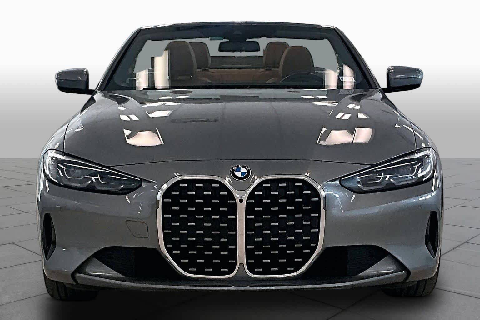 Used 2024 BMW 430i Convertible w/ Premium Package RWD image 3