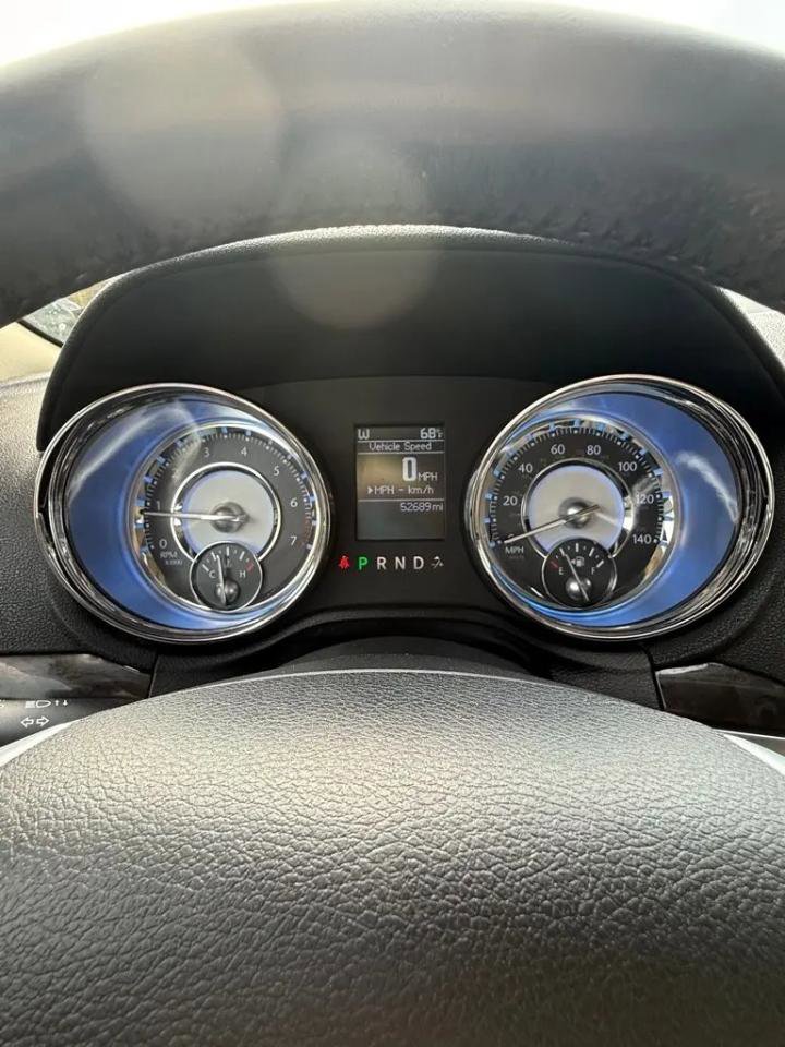 Used 2011 Chrysler 300 Limited w/ Sound Group RWD image 14