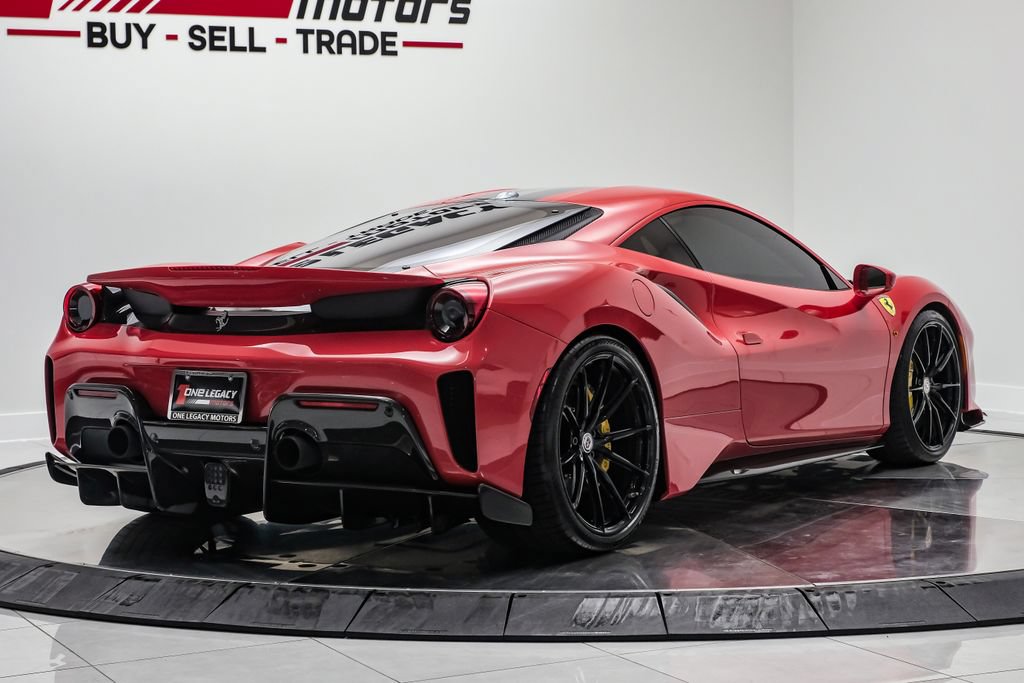 Used 2019 Ferrari 488 Pista Coupe RWD image 9