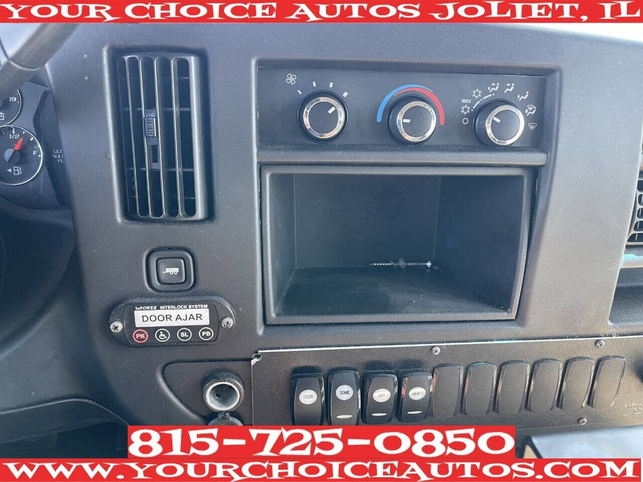 Used 2014 Chevrolet Express 4500 Extended w/ Shuttle Bus Package RWD image 35