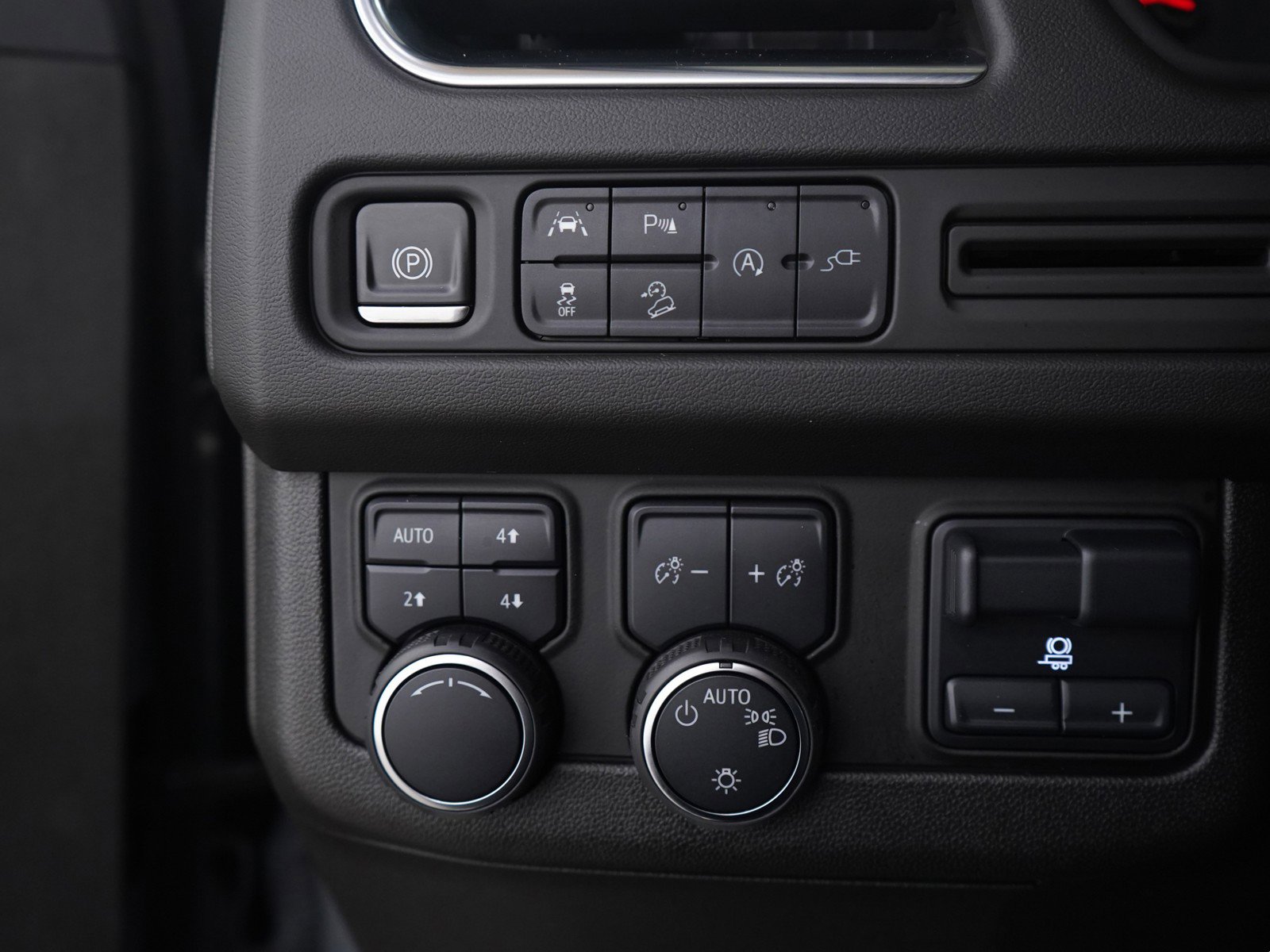 Used 2021 Chevrolet Tahoe Z71 w/ Luxury Package image 30