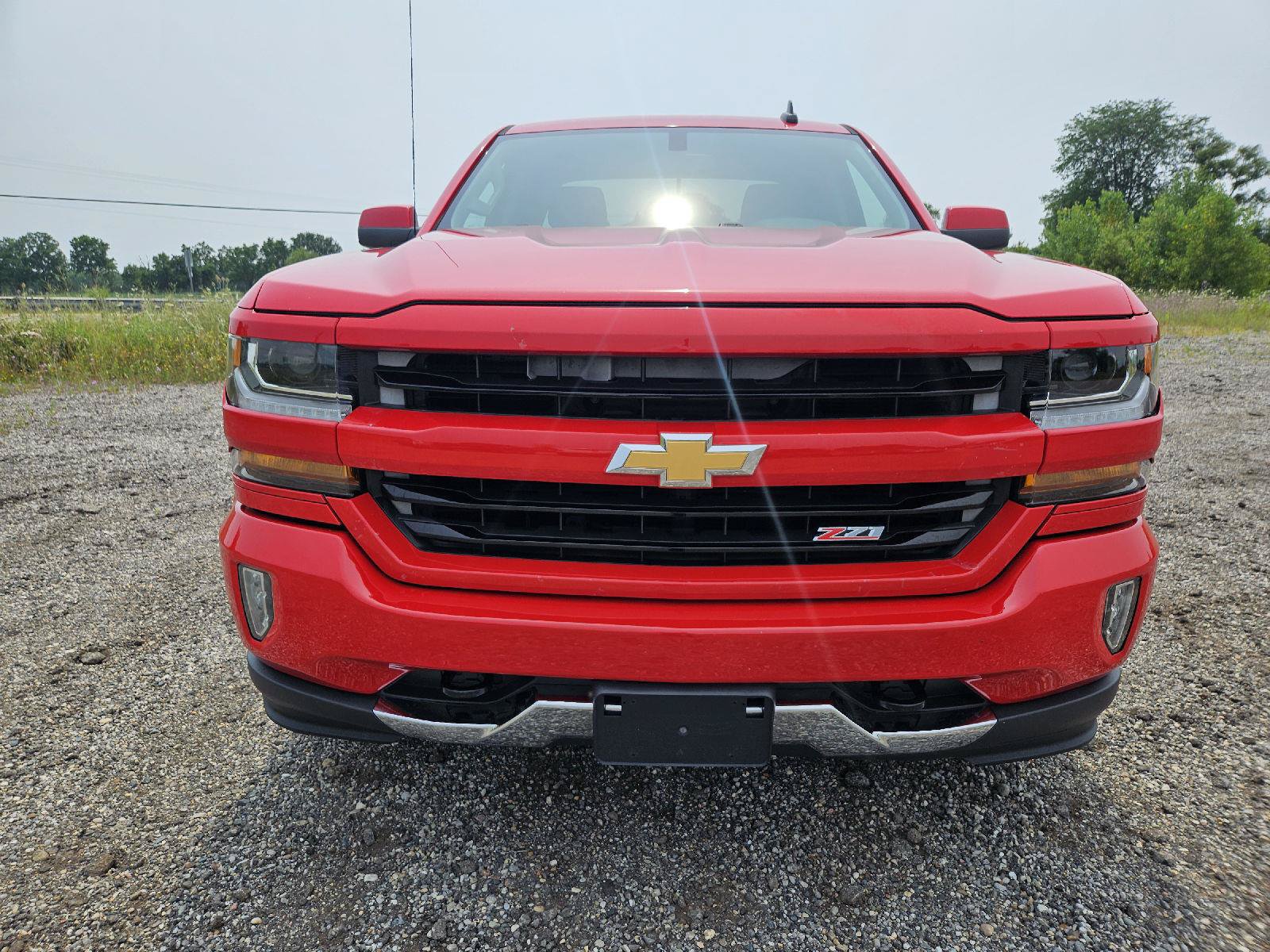 Used 2017 Chevrolet Silverado 1500 LT AWD/4WD image 2