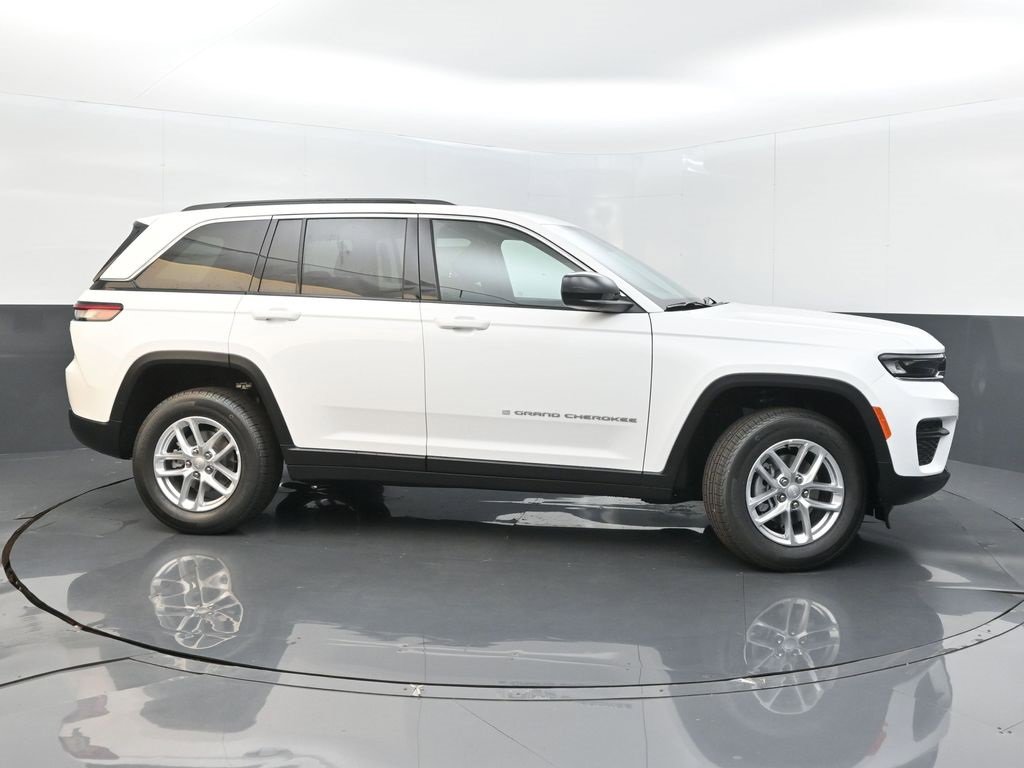 New 2025 Jeep Grand Cherokee Laredo X w/ Luxury Tech Group I image 8