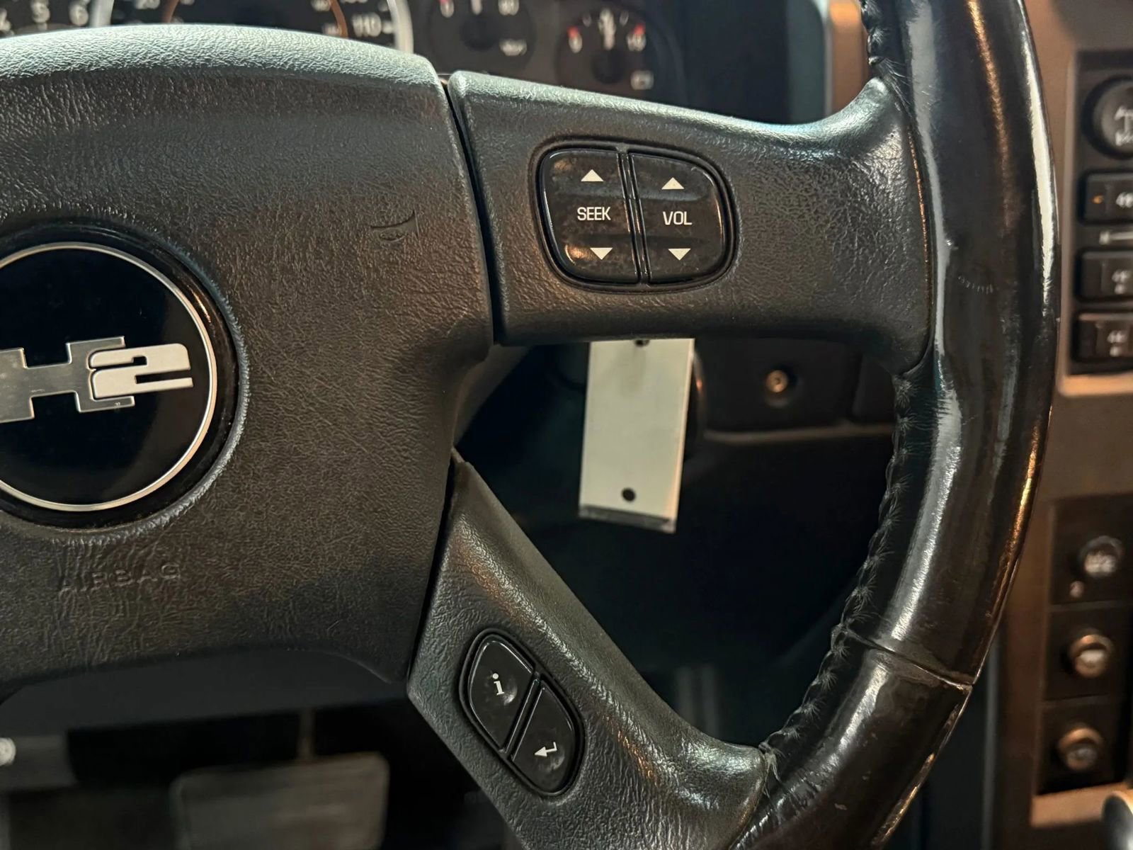 Used 2007 HUMMER H2 SUT image 25