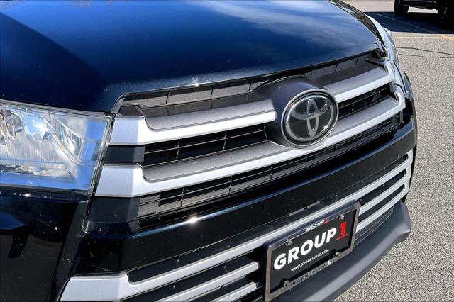 Certified 2018 Toyota Highlander XLE image 30