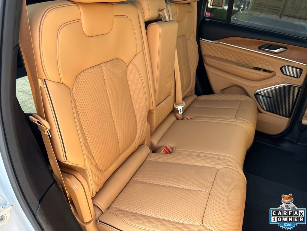 Used 2024 Jeep Grand Cherokee Summit AWD/4WD image 45
