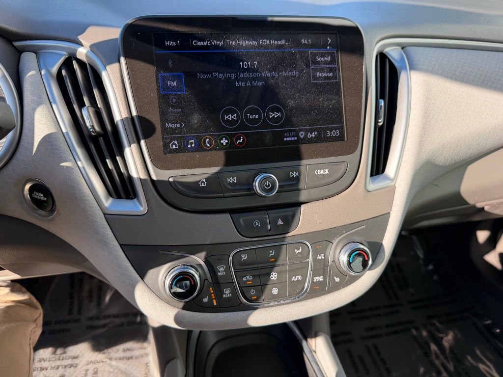 Used 2022 Chevrolet Malibu LT image 24