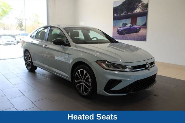 Used 2025 Volkswagen Jetta Sport image 2