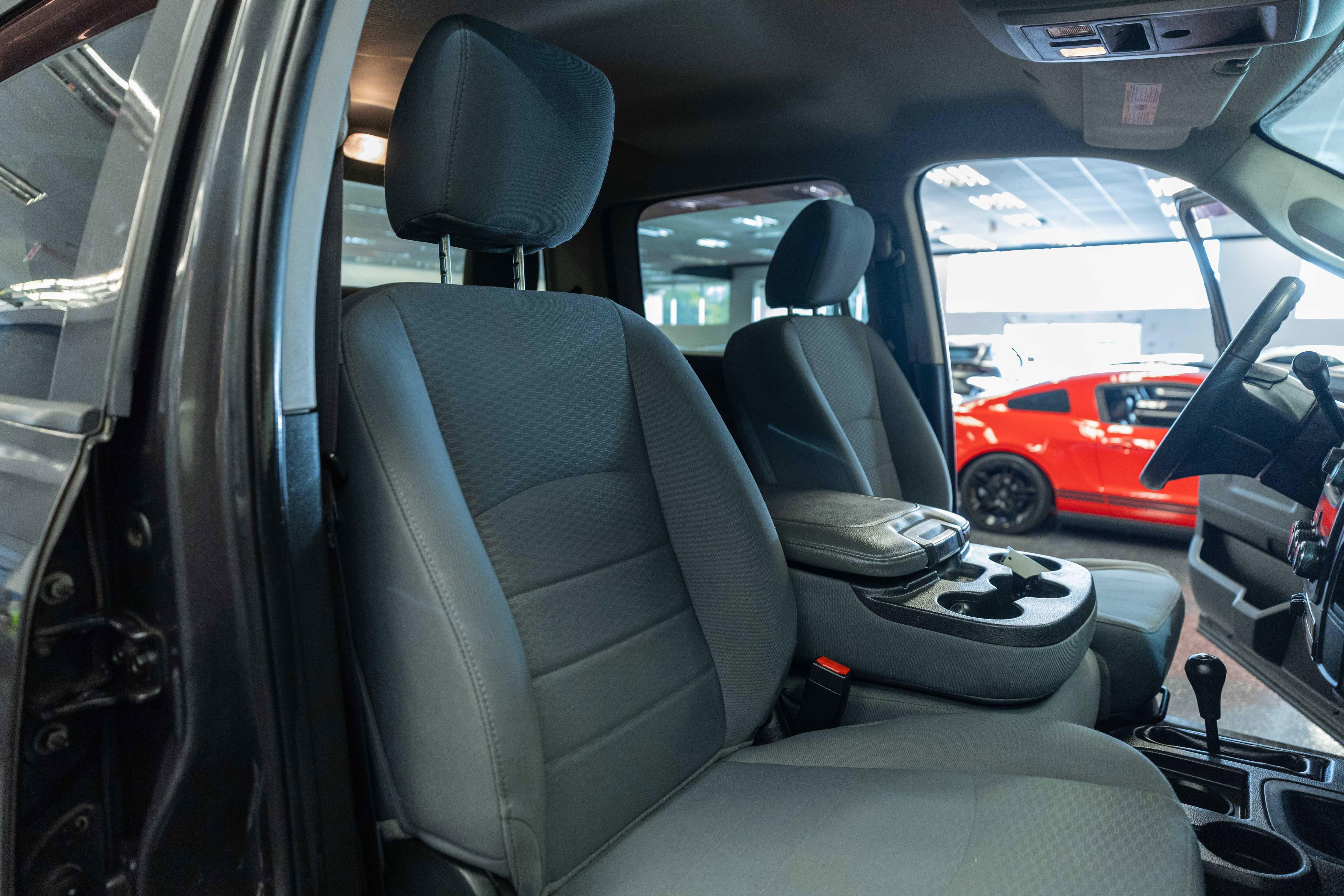 Used 2018 RAM 2500 Tradesman w/ Chrome Appearance Group AWD/4WD image 30