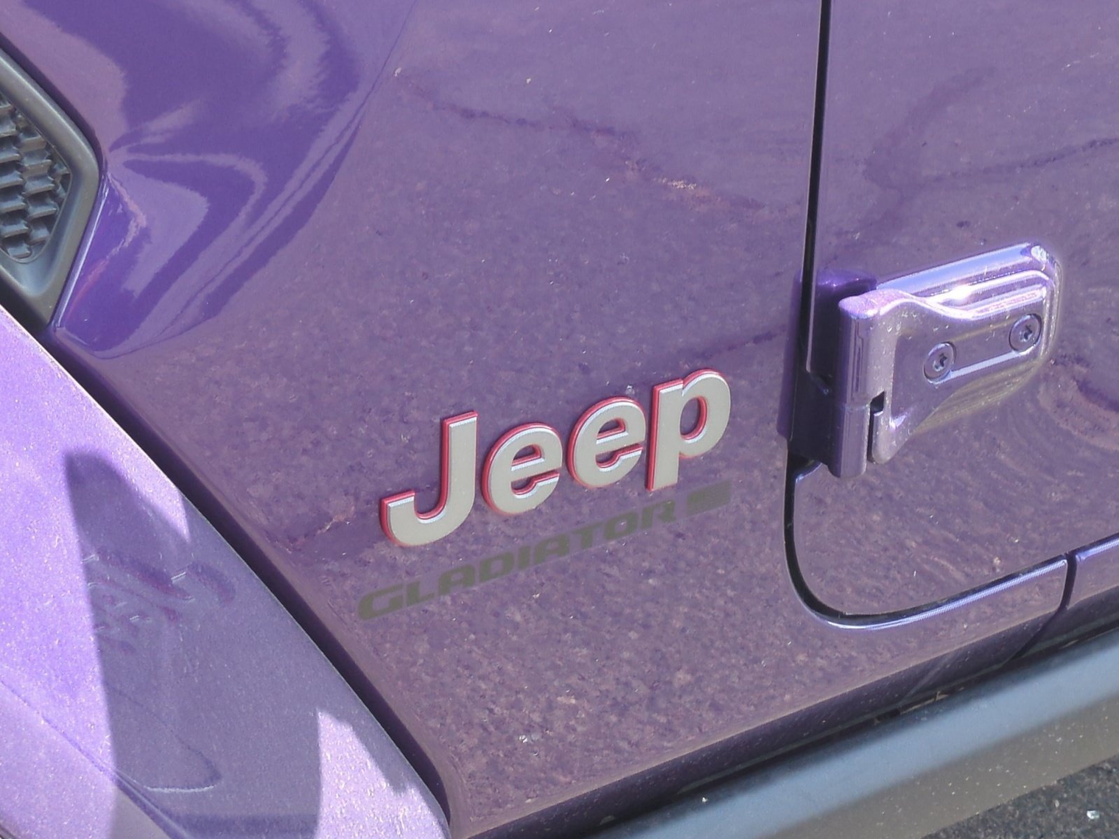 New 2026 Jeep Gladiator Rubicon w/ Steel Power Dome Hood Package AWD/4WD image 24