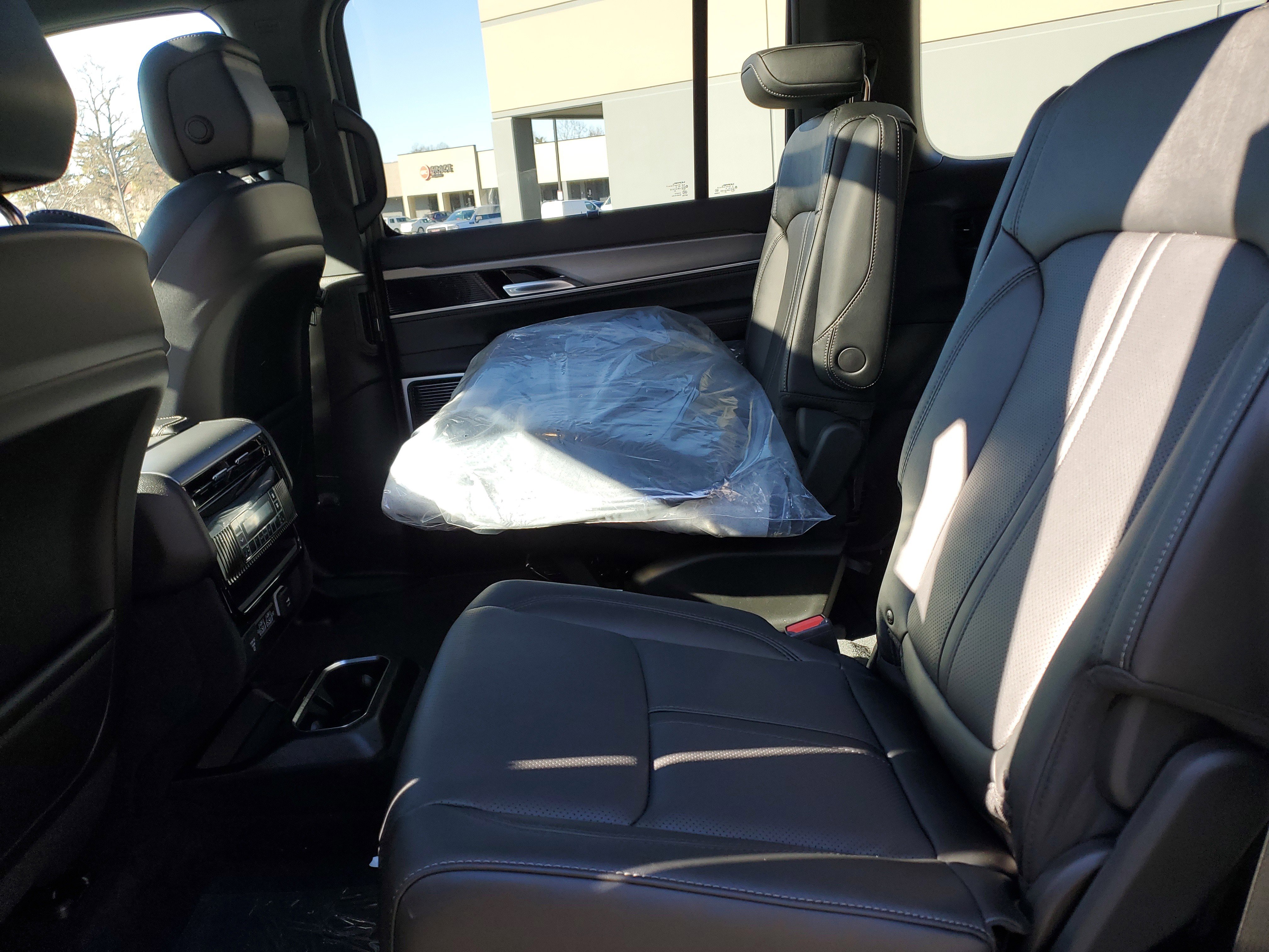 New 2026 Jeep Grand Wagoneer Limited image 28